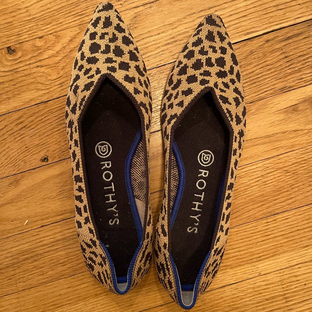 Rothy’s “the point” flats in leopard print!